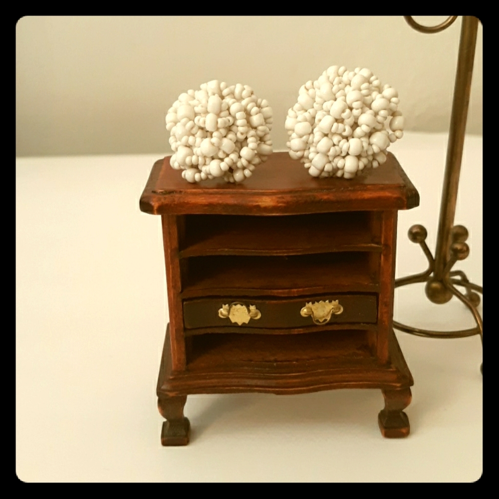 Vintage HEMP SHELL Cluster Screw-Back Earrings